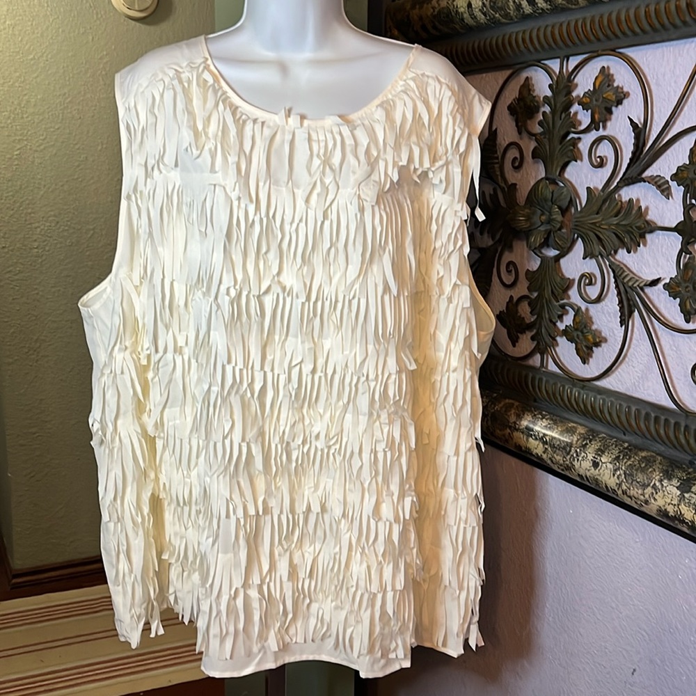 NWT Roaman’s Sleeveless Top- cream with fringed front Sz 32W